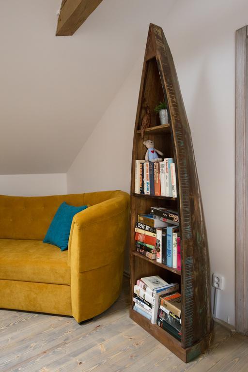 Bohemian Chic 2 Bedroom 2 Bathroom Loft With Hanging Chair Prague Exterior photo