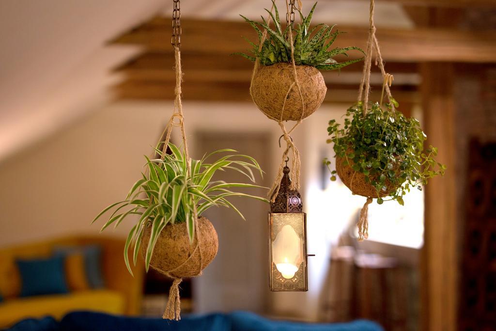 Bohemian Chic 2 Bedroom 2 Bathroom Loft With Hanging Chair Prague Exterior photo