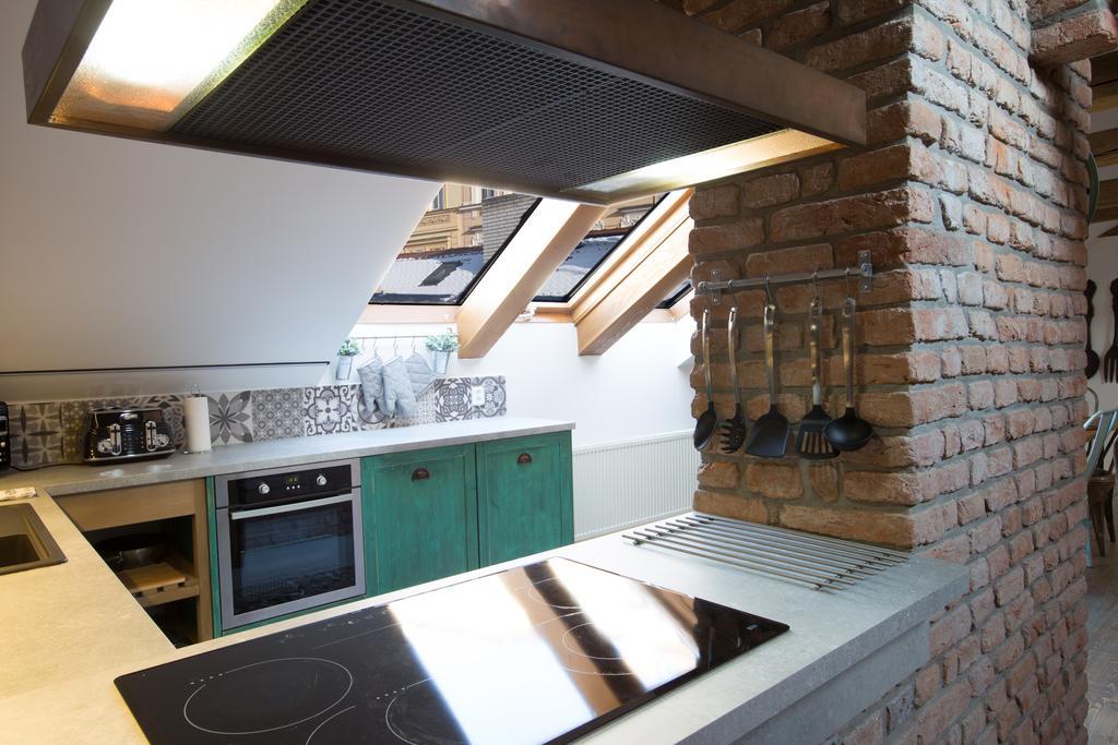 Bohemian Chic 2 Bedroom 2 Bathroom Loft With Hanging Chair Prague Exterior photo